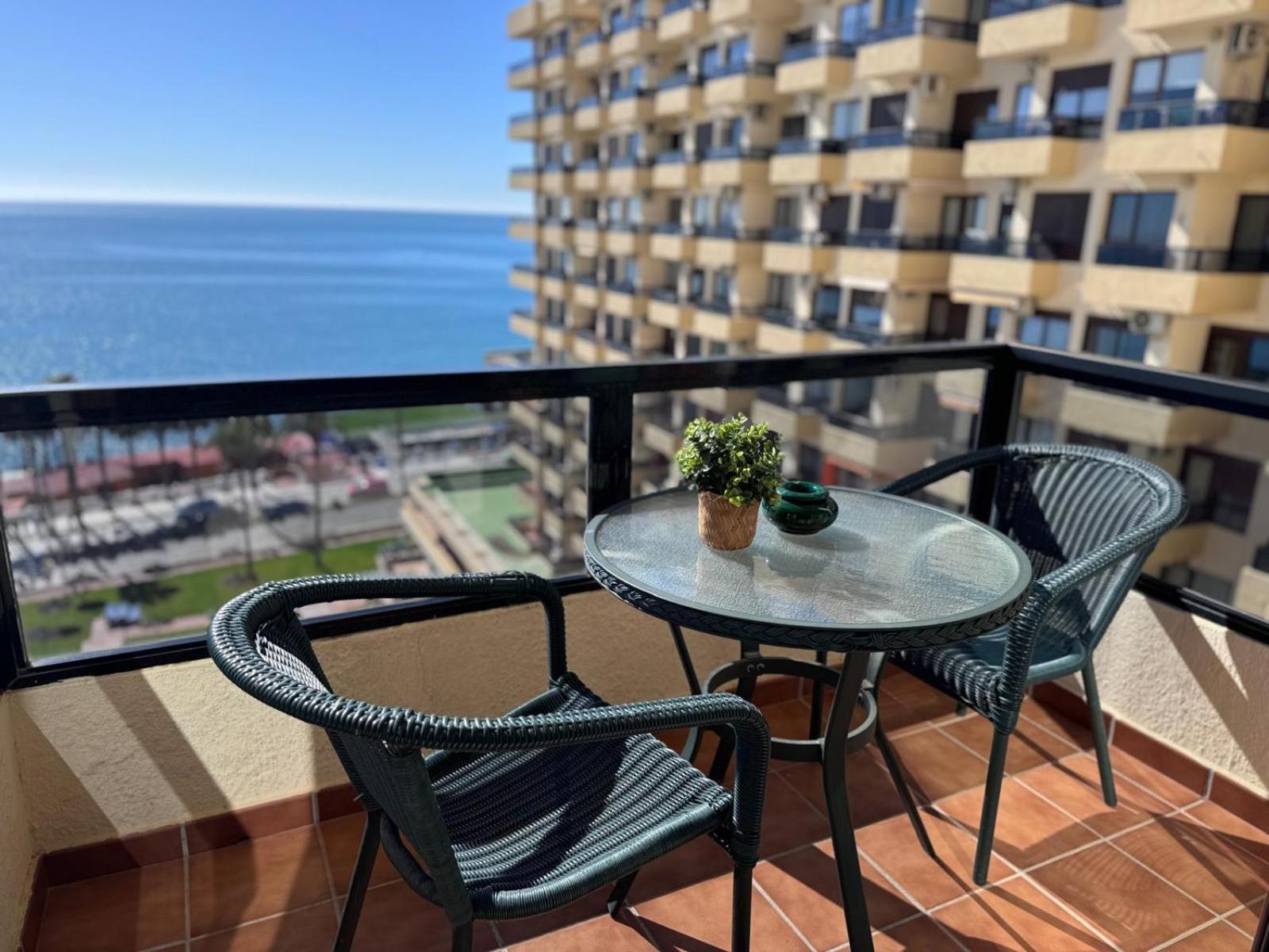 Aloha Playa Studio Sea Views 베날마데나코스타 외부 사진